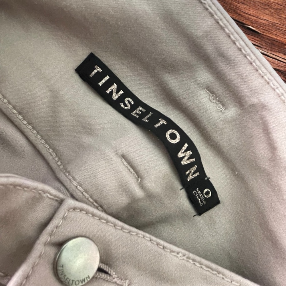 Pale Pink Three Button Jeans * Tinseltown * Size‎ 0 - Picture 7 of 14